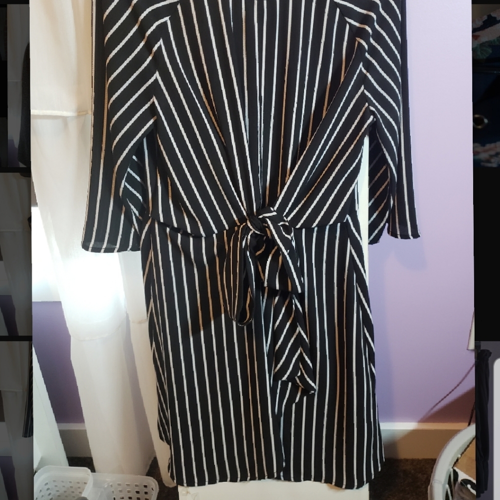 Bebop striped, front-tie dress